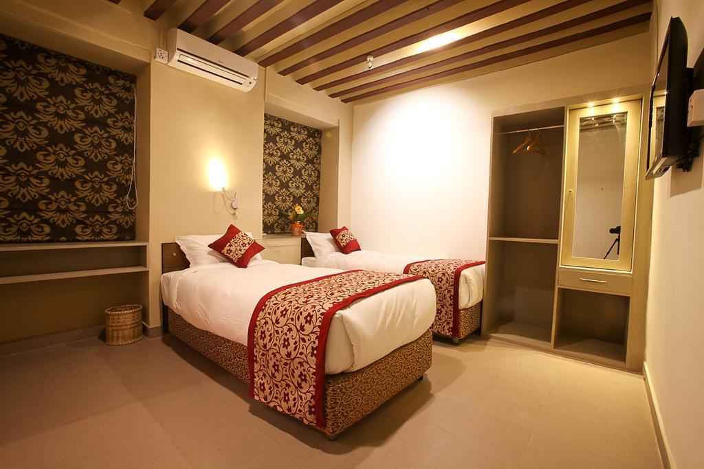 Hotel Heranya Κατμαντού Εξωτερικό φωτογραφία