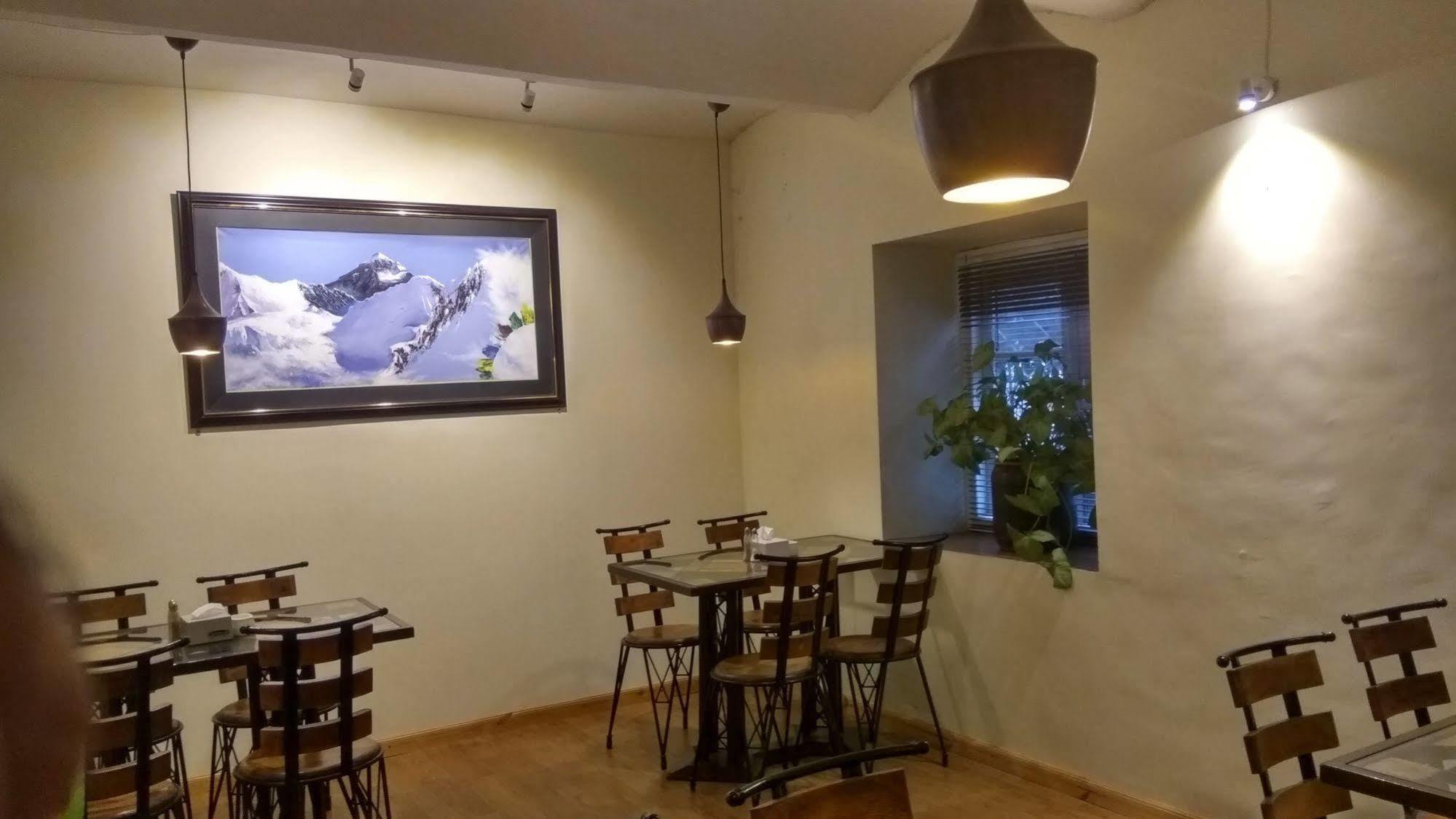 Hotel Heranya Κατμαντού Εξωτερικό φωτογραφία